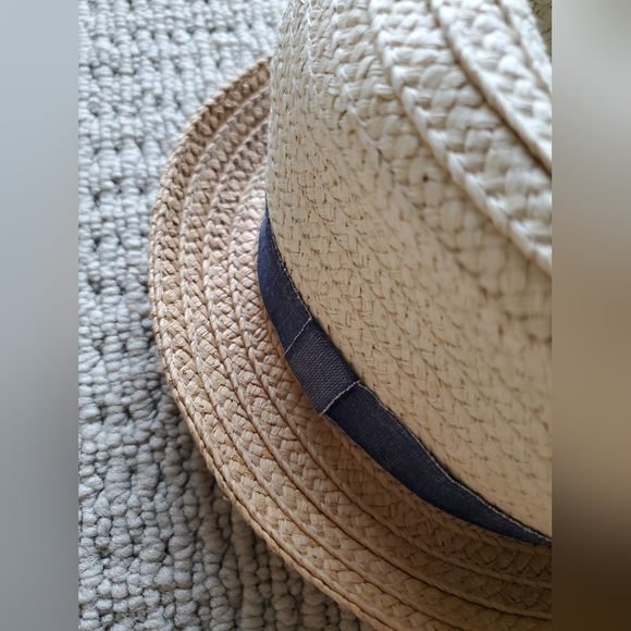 Like New✨ H&M Baby Straw Hat - Picture 3 of 4